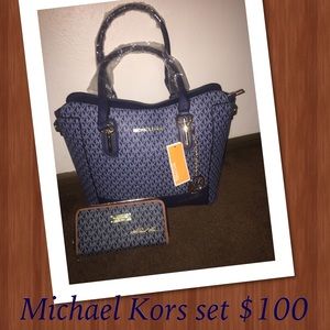 Michael Kors Navy blue signature purse w/ wallet